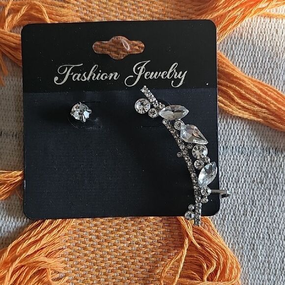 Elegant Silver Crystal Jewelry Set - Picture 1 of 4